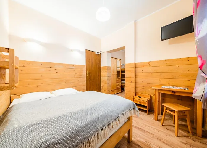 Schronisko PTTK OrlicaPensjonat